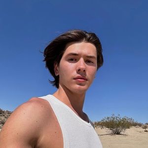 Meet your Posher, Nikita